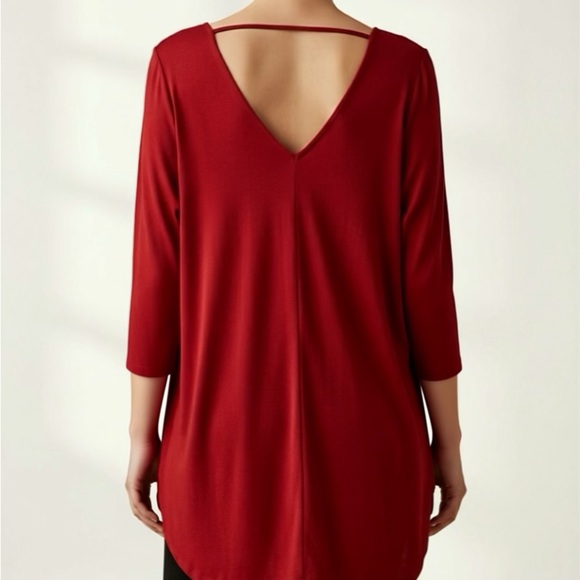 Chic Red V-Neck Women's Blouse - Picture 2 of 4